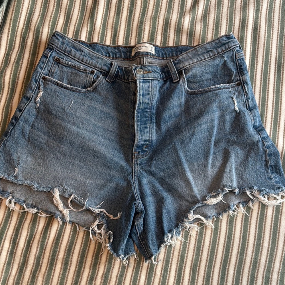 Abercrombie & Fitch High Rise Dad Short Size 33/16